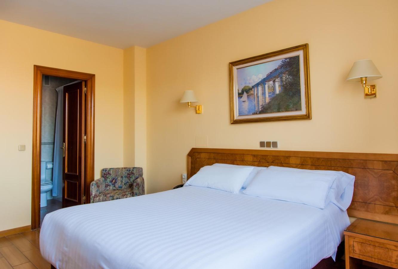 Hotel Don Carmelo Ávila Exterior photo